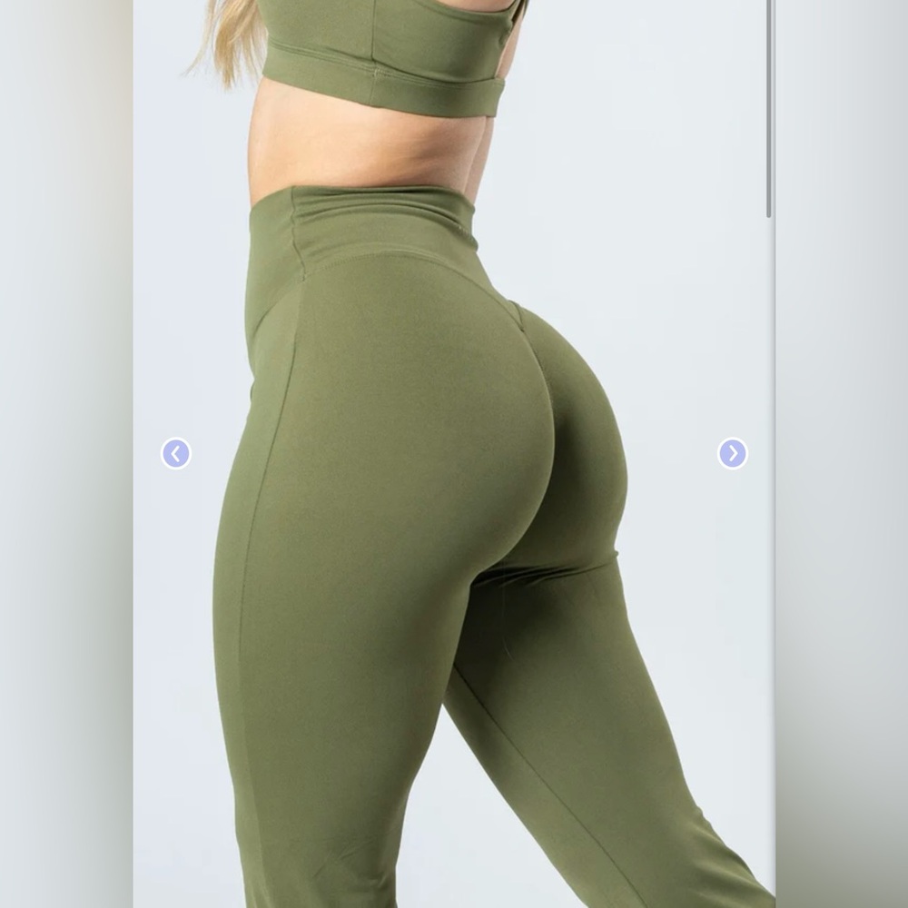 RecStretch Original Sculptseam Plus Flare Leggings 31 inch